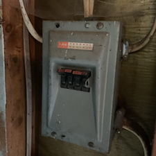 Project-Spotlight-Donnas-Garage-Electrical-Upgrade 0